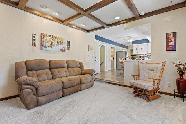 15255 Glenora COURT, New Berlin, WI 53151