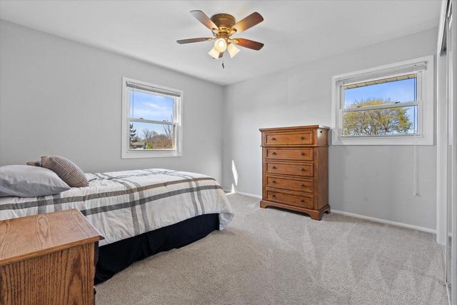 15255 Glenora COURT, New Berlin, WI 53151