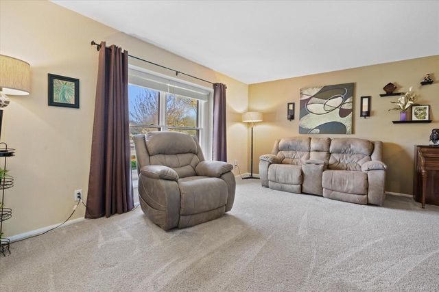 15255 Glenora COURT, New Berlin, WI 53151