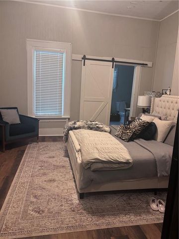 606 E Solomon Street, Griffin, GA 30223