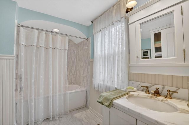 2203 Grand Boulevard, Cedar Falls, IA 50613