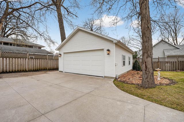 2203 Grand Boulevard, Cedar Falls, IA 50613