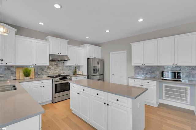 9 Shannon Creek Court, Greenville, SC 29615