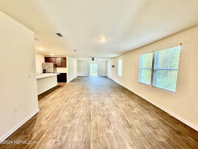 2172 CAROLINA Court, Green Cove Springs, FL 32043