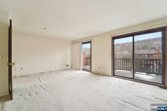 14 Brookside Heights 25, Wanaque, NJ 07465