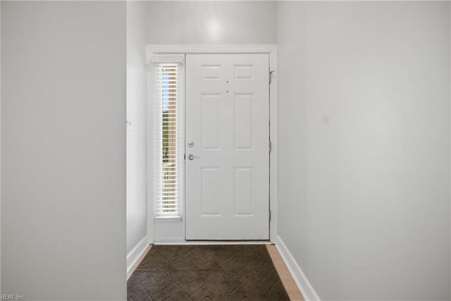 464 River Arch DR, Chesapeake, VA 23320