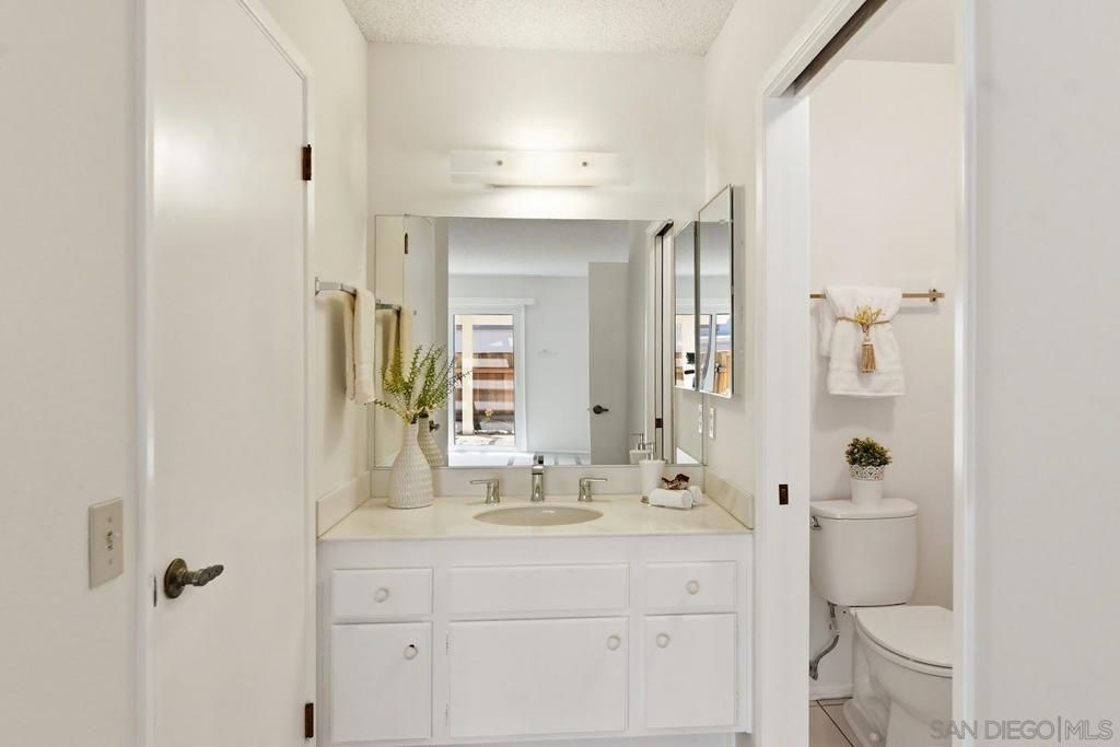 Image 18 of property listing at 10188 Dafne Ln., San Diego, CA 92124