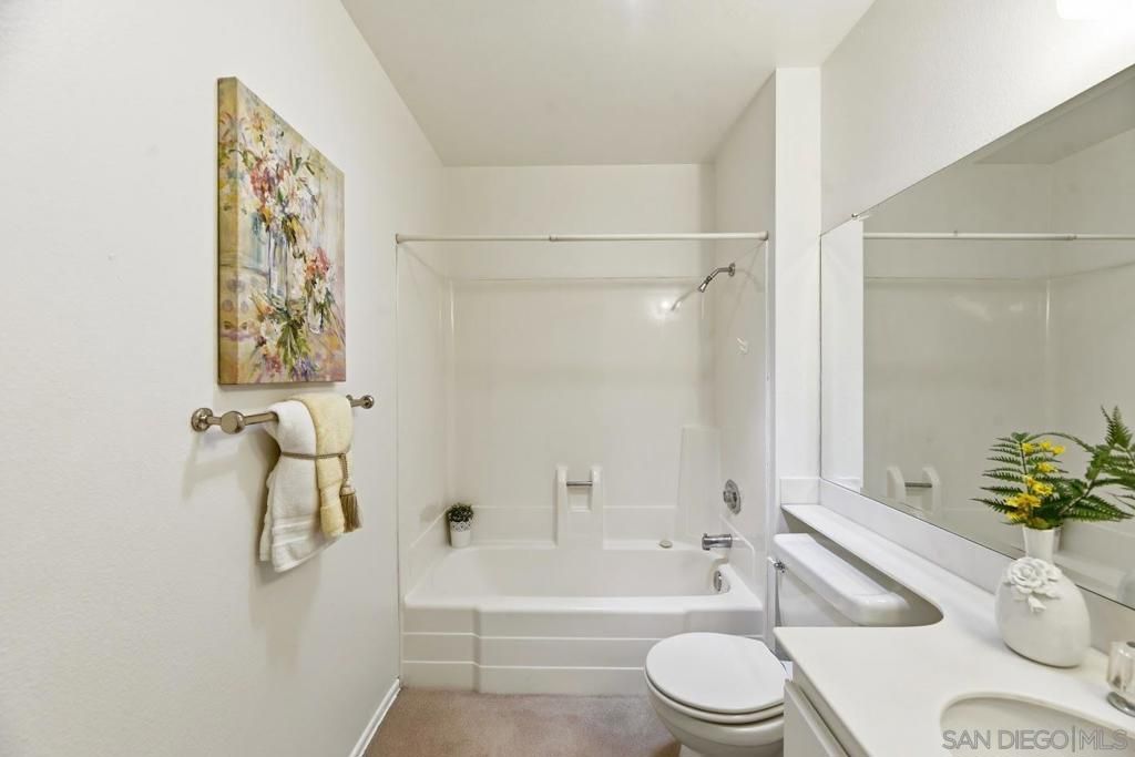 Image 22 of property listing at 10188 Dafne Ln., San Diego, CA 92124