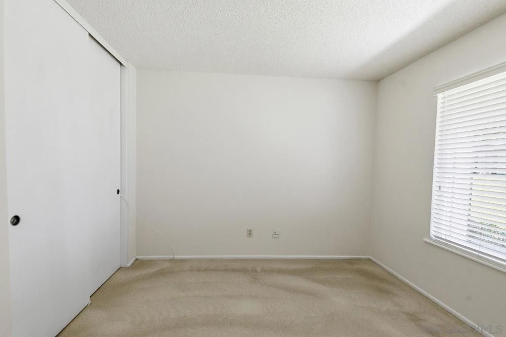 Image 23 of property listing at 10188 Dafne Ln., San Diego, CA 92124