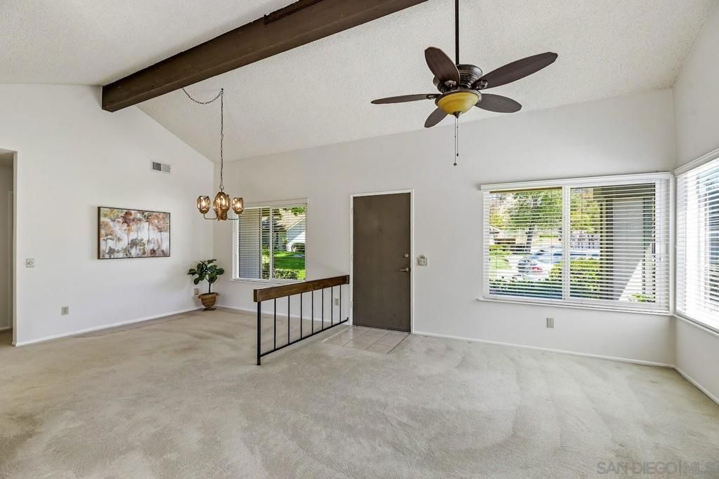 Image 8 of property listing at 10188 Dafne Ln., San Diego, CA 92124