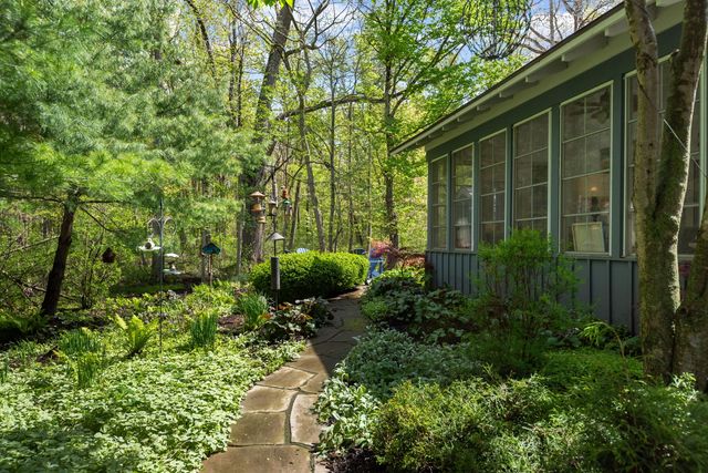 28 Walden Way, New Buffalo, MI 49117