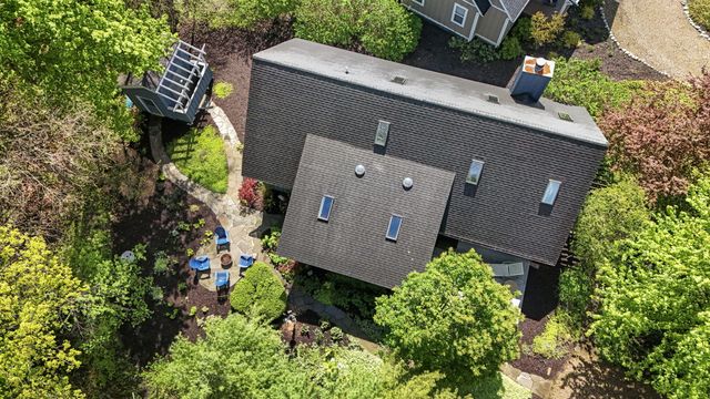 28 Walden Way, New Buffalo, MI 49117