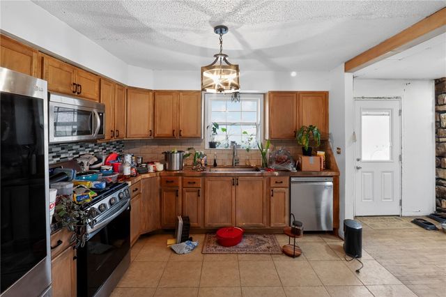 901 Lynwood Avenue, Horseshoe Bend, AR 72512