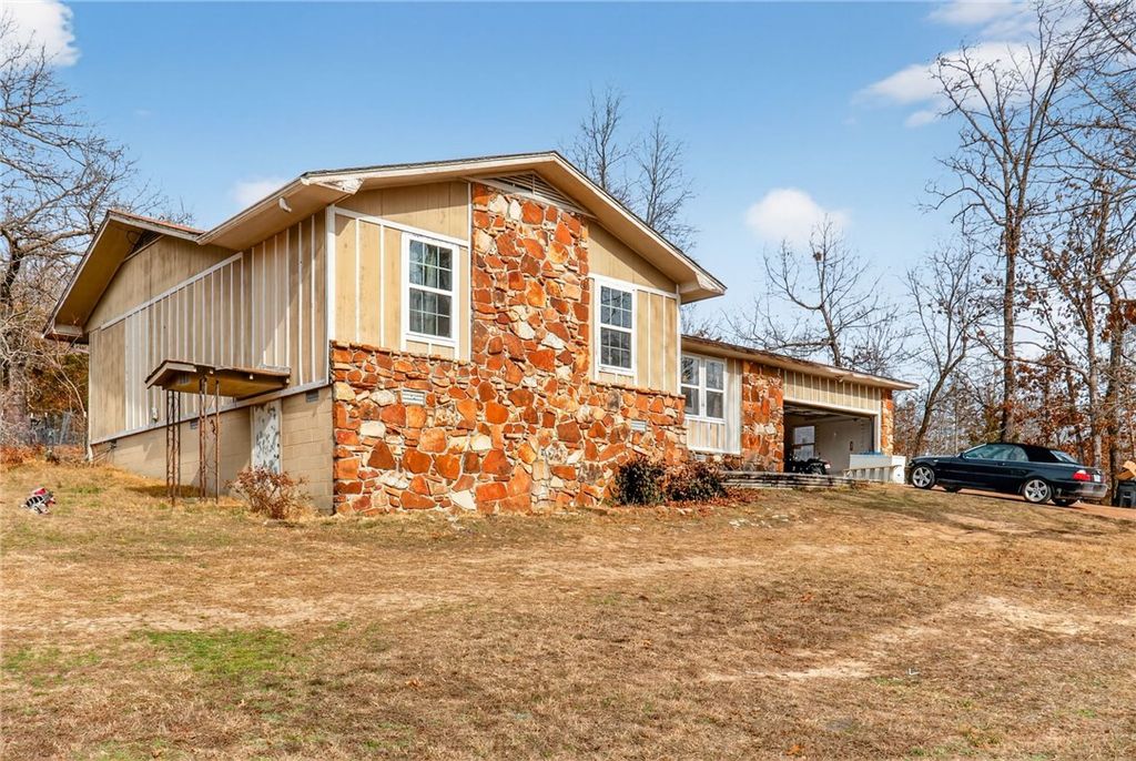 901 Lynwood Avenue, Horseshoe Bend, AR 72512