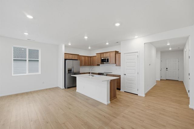 4141 W Vel View Rd, Spokane, WA 99208