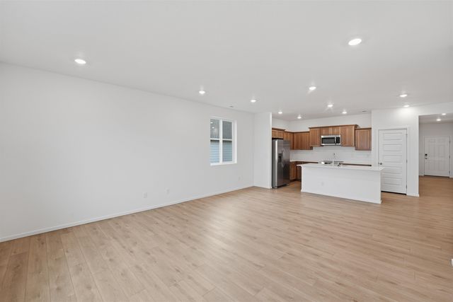 4141 W Vel View Rd, Spokane, WA 99208