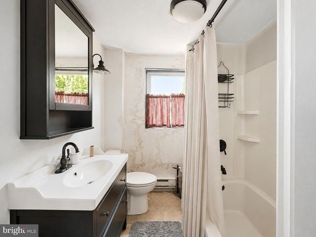 20 S 6TH AVE, Lebanon, PA 17042