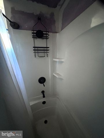 20 S 6TH AVE, Lebanon, PA 17042