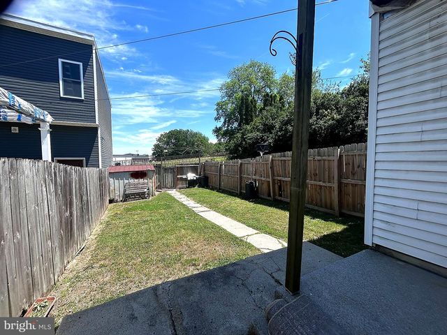20 S 6TH AVE, Lebanon, PA 17042