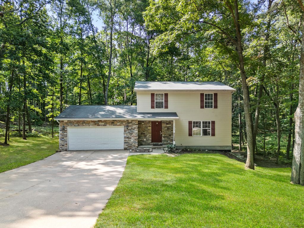 12095 Dubois Drive, Austin Twp, MI 49346