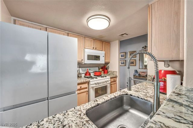 2975 Bluegrass Lane 1421, Henderson, NV 89074