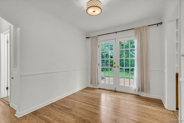 4246 Elmwood Avenue, Royal Oak, MI 48073