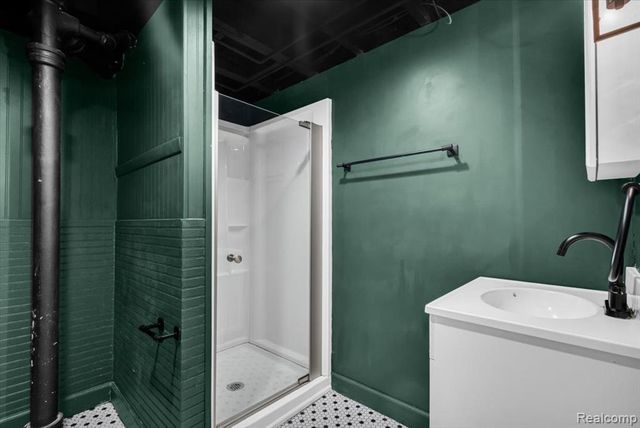 4246 Elmwood Avenue, Royal Oak, MI 48073