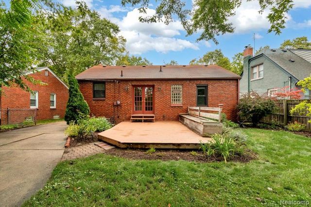 4246 Elmwood Avenue, Royal Oak, MI 48073