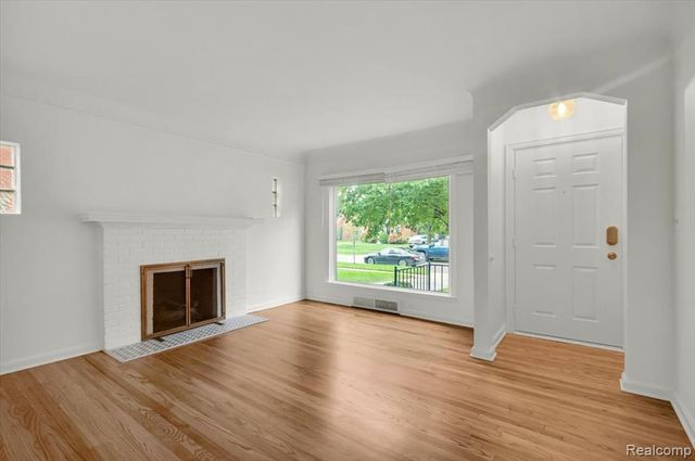 4246 Elmwood Avenue, Royal Oak, MI 48073