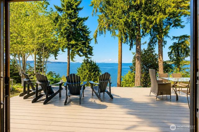 162 N Loon Asea Lane, Camano Island, WA 98282