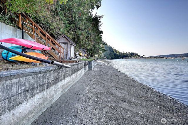 162 N Loon Asea Lane, Camano Island, WA 98282