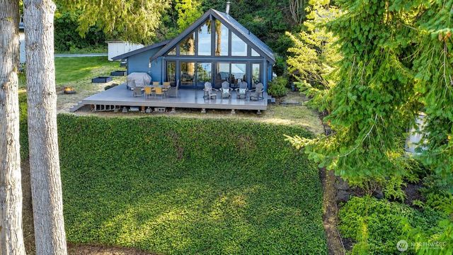162 N Loon Asea Lane, Camano Island, WA 98282