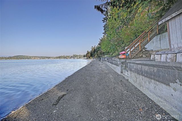162 N Loon Asea Lane, Camano Island, WA 98282