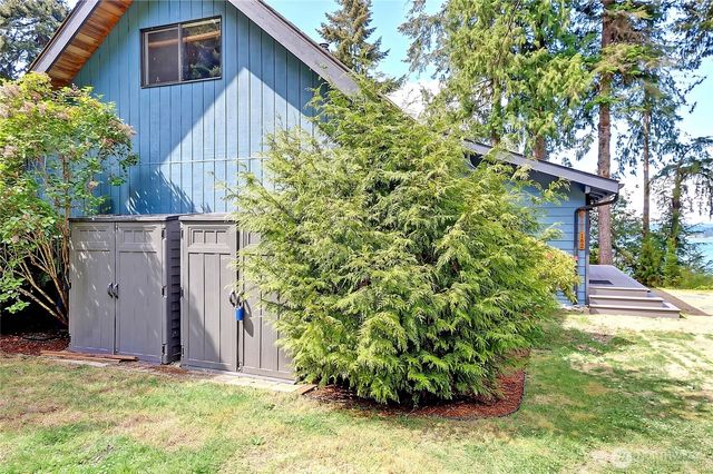 162 N Loon Asea Lane, Camano Island, WA 98282