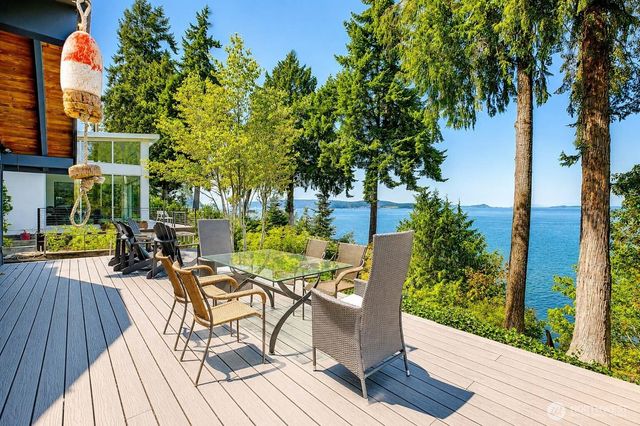 162 N Loon Asea Lane, Camano Island, WA 98282