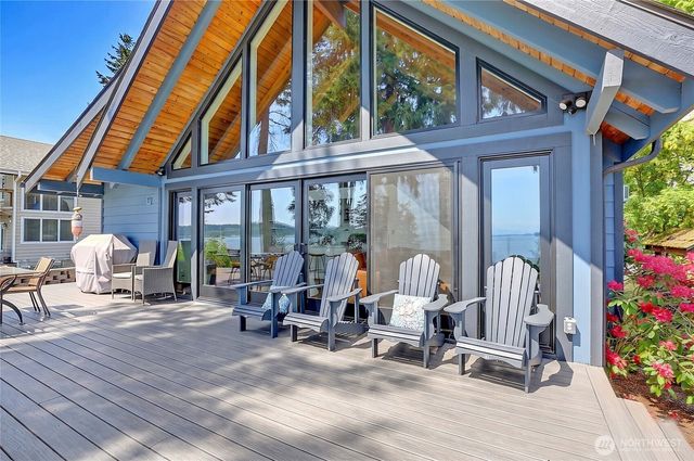 162 N Loon Asea Lane, Camano Island, WA 98282