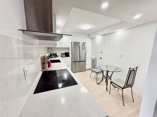 3140 S Ocean Dr 512, Hallandale Beach, FL 33009