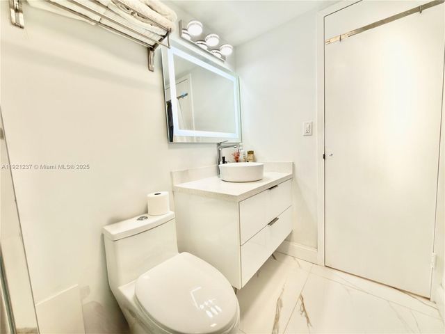 3140 S Ocean Dr 512, Hallandale Beach, FL 33009