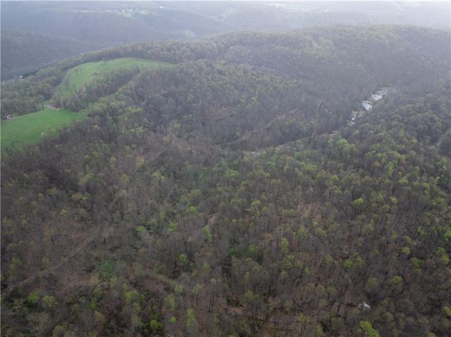 172 Engle Rd, Industry, PA 15052