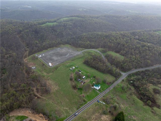 172 Engle Rd, Industry, PA 15052
