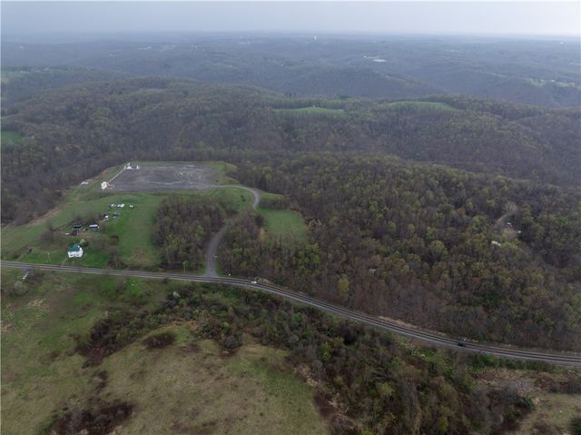 172 Engle Rd, Industry, PA 15052