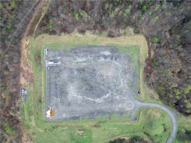 172 Engle Rd, Industry, PA 15052