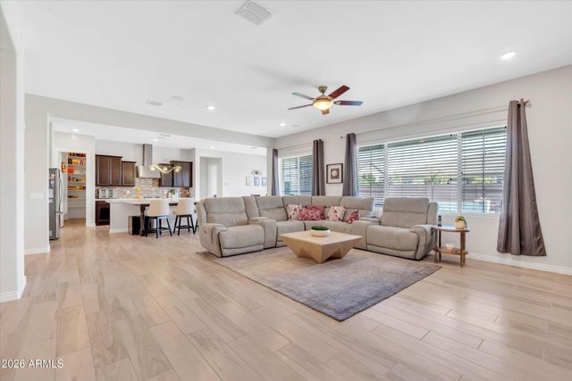 3353 E ASTER Drive, Chandler, AZ 85286