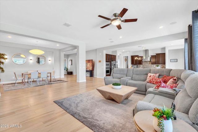 3353 E ASTER Drive, Chandler, AZ 85286