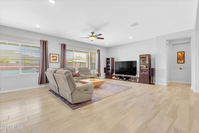 3353 E ASTER Drive, Chandler, AZ 85286