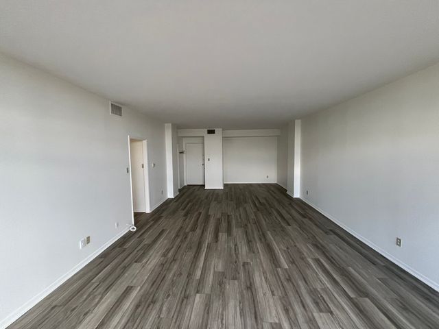 5200 Keller Springs Road 526, Dallas, TX 75248