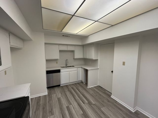 5200 Keller Springs Road 526, Dallas, TX 75248