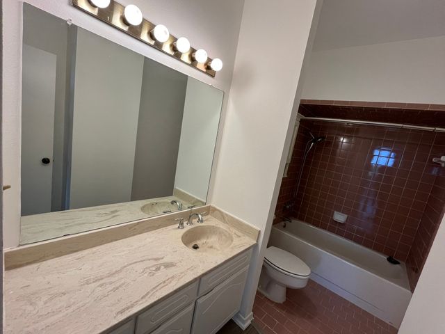 5200 Keller Springs Road 526, Dallas, TX 75248