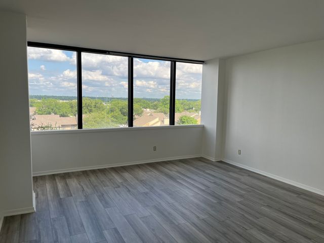 5200 Keller Springs Road 526, Dallas, TX 75248