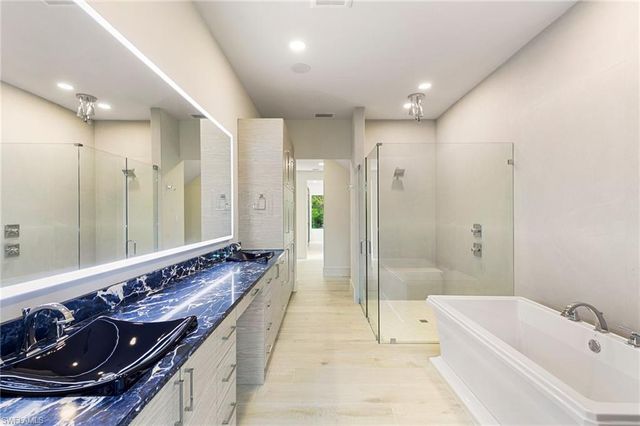 122 Sea Lavender LN, Marco Island, FL 34145